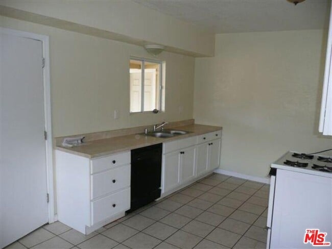 Photo - 310 N Cherry St