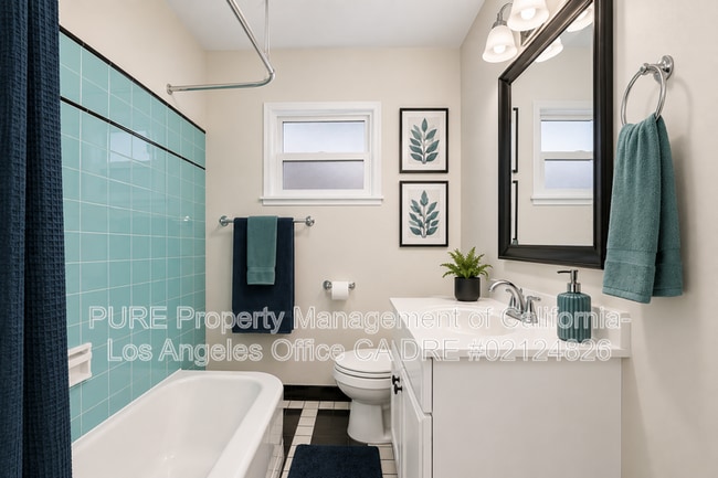Photo - 4615 168th St