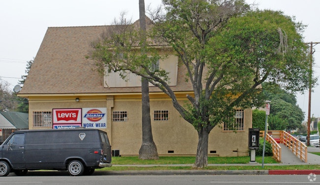 Photo - 3995 Inglewood Blvd