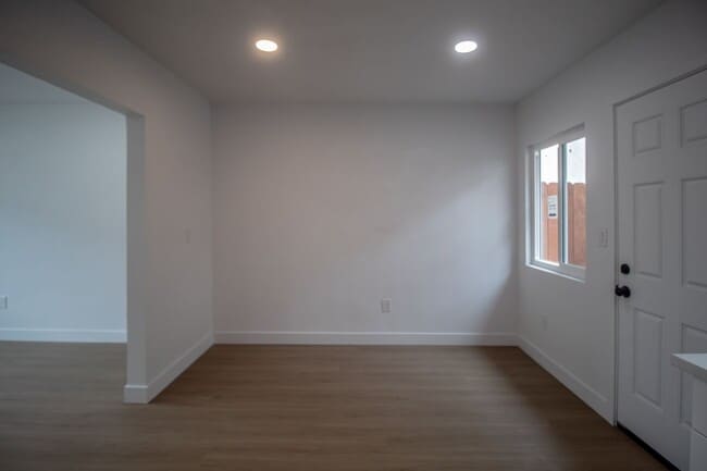 Photo - 2212 Continental Ave Unit B