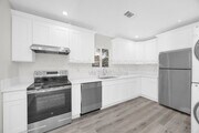 Photo - 813 Lees Ave