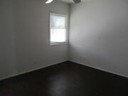 Photo - Sycamore (610-612) East Unit Sycamore (610)