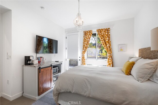 Photo - 293 Dockside Ln