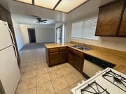 Photo - 0484 Unit #4