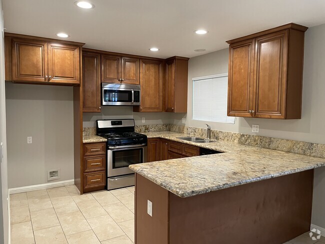 Building Photo - 18142 Mandarin Ln Unit A Rental