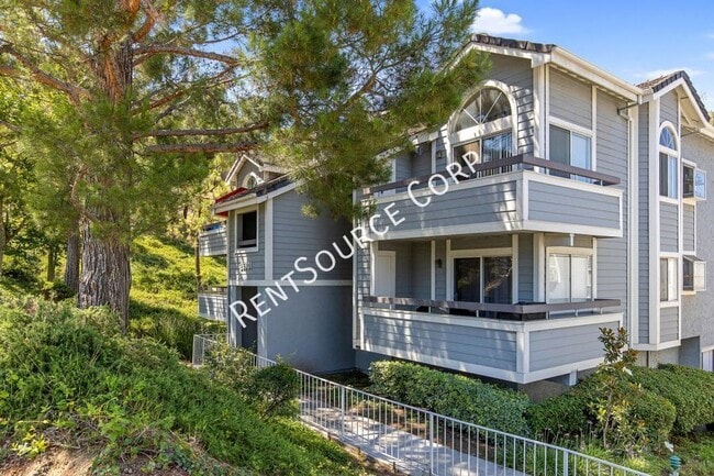 Building Photo - 26901 Rainbow Glen Dr Unit #643