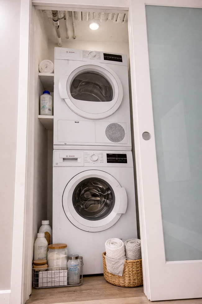 Bosch washer and dryer - Gorgeous Historical property with new interiors