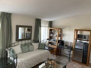 Currently there is a queen size bed in the place of the twin daybed. Residents choice. - 3814 Corbin Ave