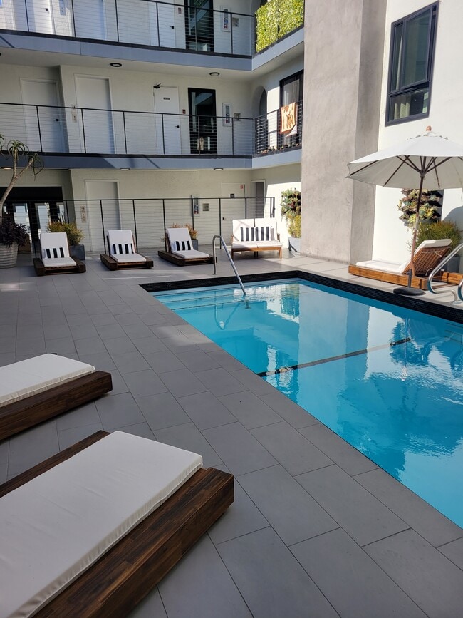 Photo - 300 Bay Street Unit 14