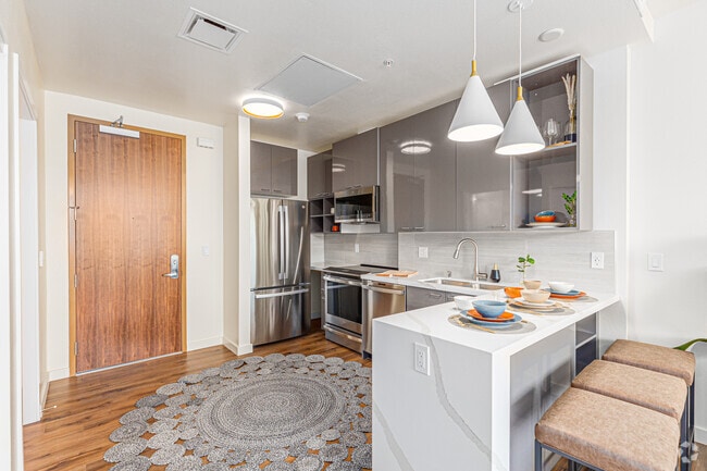 1BR, 1BA - 573SF - Kitchen - Casa Estilo - Luxury Living