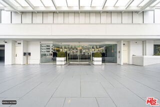 Photo - 10660 Wilshire Blvd