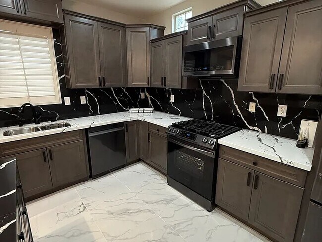 Photo - 2696 Escala Cir