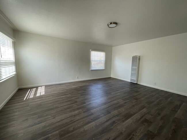 Photo - Large Upgraded One Bedroom Apartment!