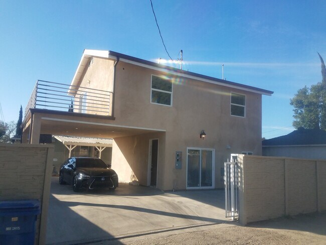 Photo - 7026 Tampa Ave