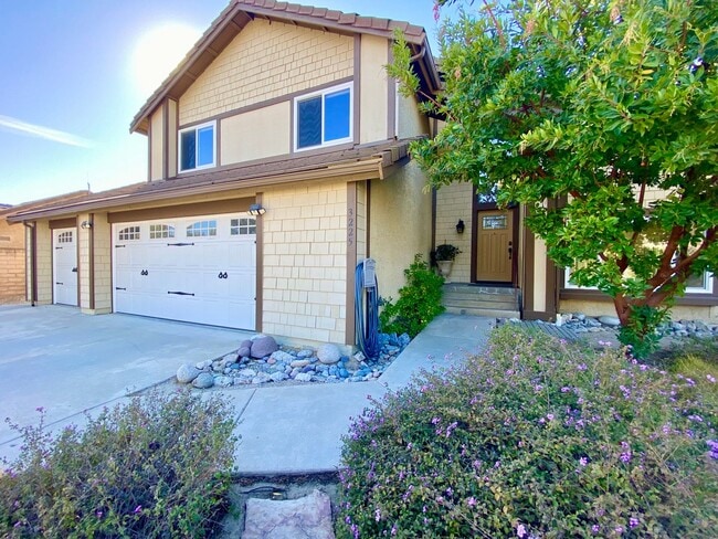 Photo - Gorgeous 3 bed 3 bath home in Thousand Oaks - First Time Rental!