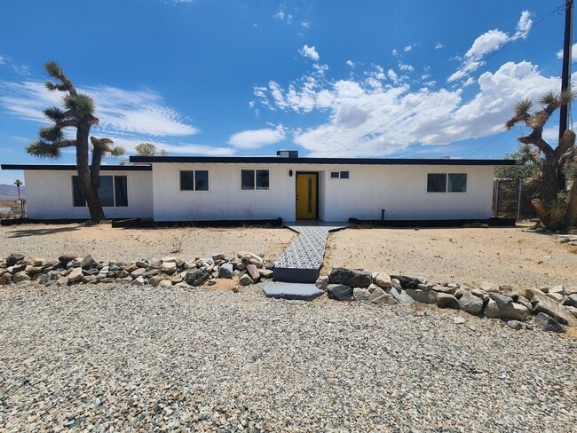 Photo - ****MOVE IN SPECIAL! $200 OFF 1ST MONTHS RENT****