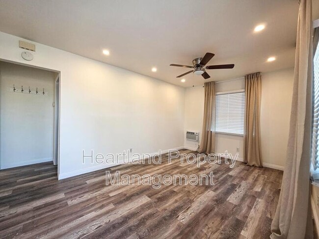 Photo - 5031 Monroe Ave