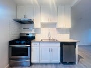 Photo - 5525 Harold Way