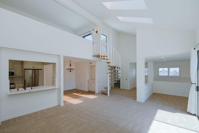 Building Photo - 2 Bedroom + 2 Bathroom Condo | The Colony | Oxnard | Unfurnished