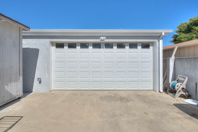 Photo - 24600 Cypress St