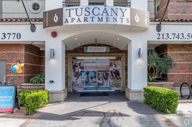 MAIN ENTRY - Tuscany Apartments Student Living