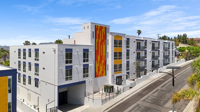 The Rosenell - The Rosenell Apartments