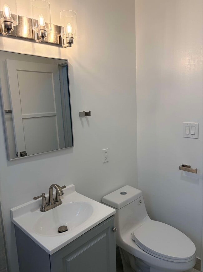 Bathroom - 1705 Barry Ave