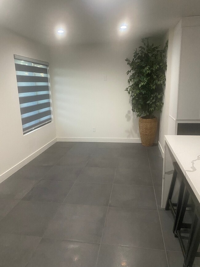 Photo - 10509 Angell St