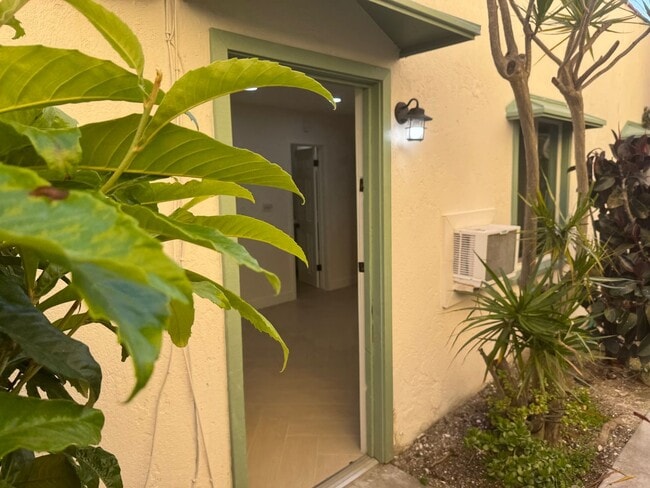 Photo - Rose Ave Unit Studio