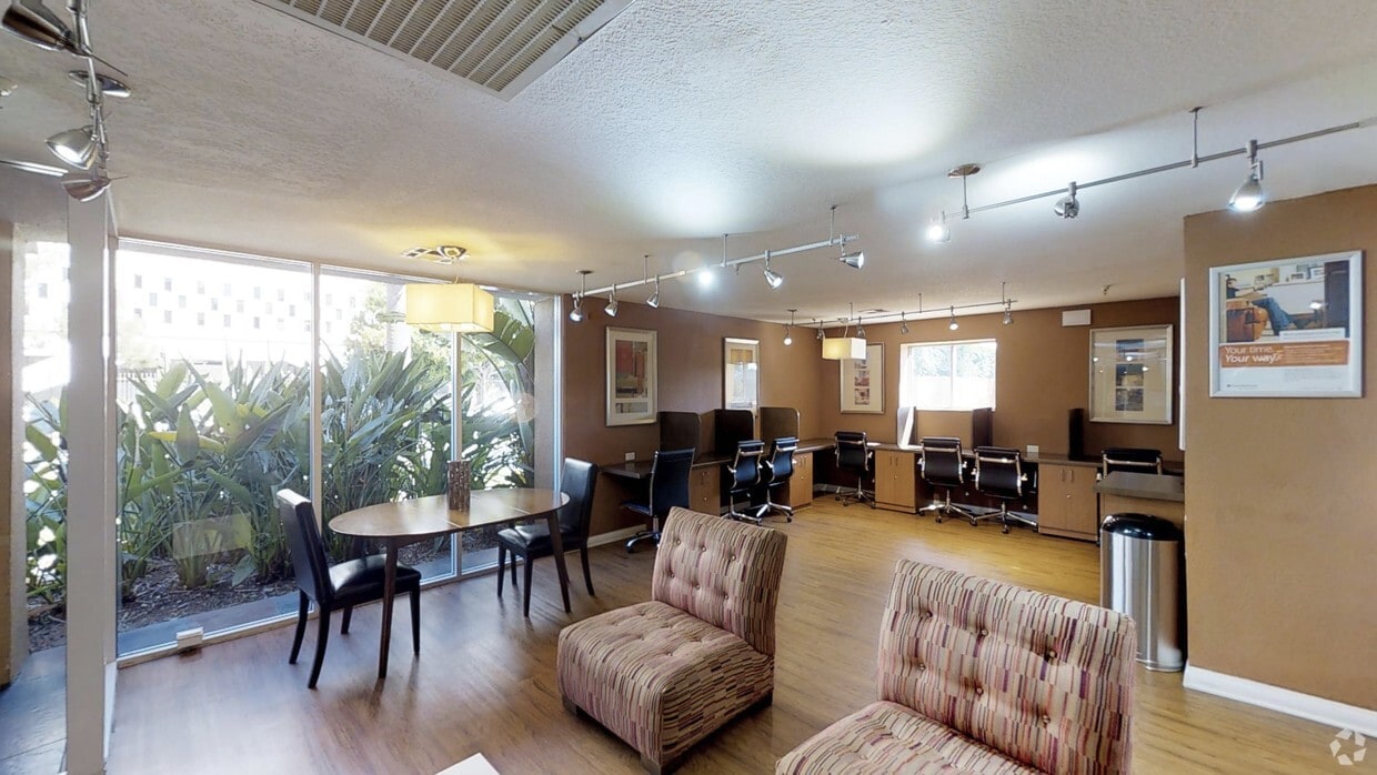 3D Tour - Park West