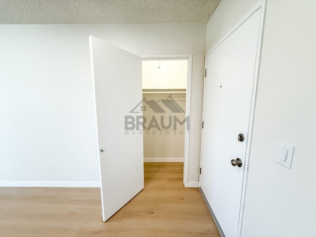 Photo - 19405 Haynes St Unit 8