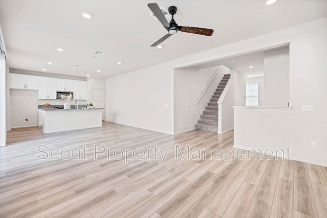 Photo - 40383 Birchfield Dr