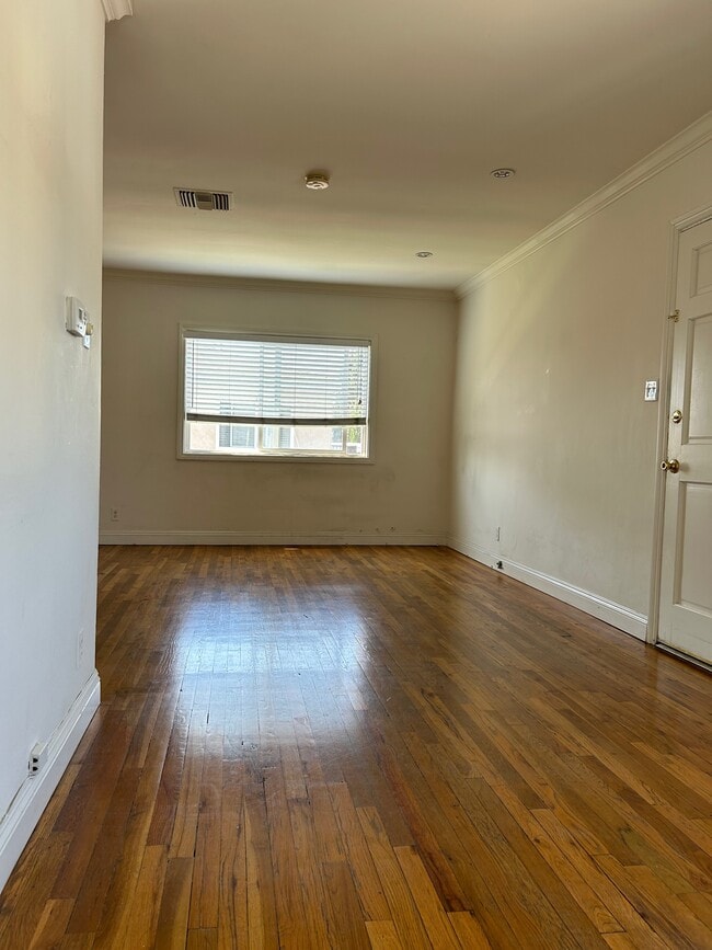 Living Room - 5555 Costello Ave Unit 5555.5