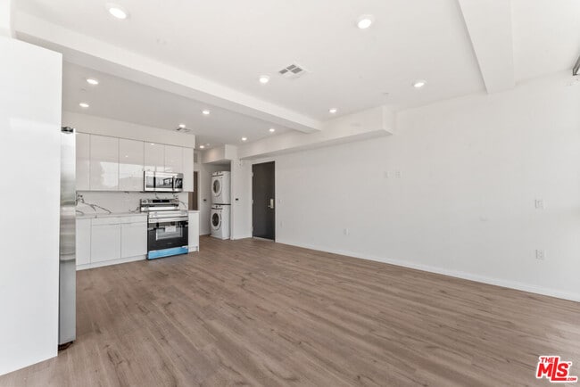 Photo - 3105 Bellevue Ave Unit 301