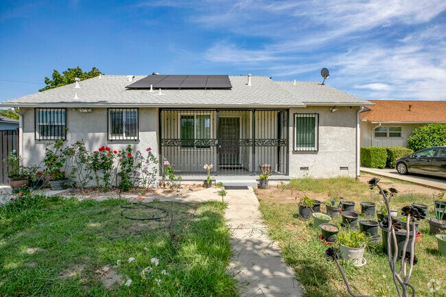 Building Photo - 10430 Langdon Ave Rental