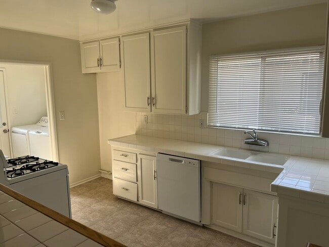 Photo - 3 bedroom home in Lakewood now ready to rent!
