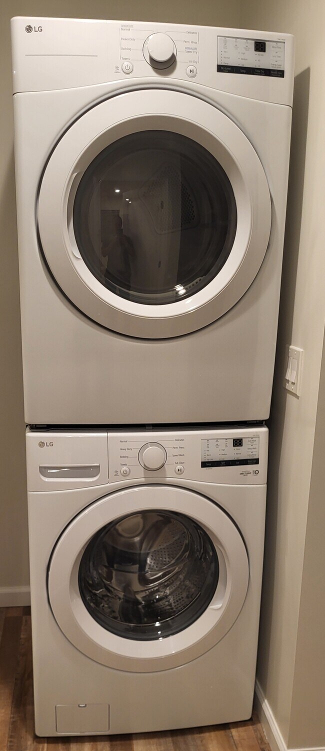 Photo - 10832 1/2 Odell Ave