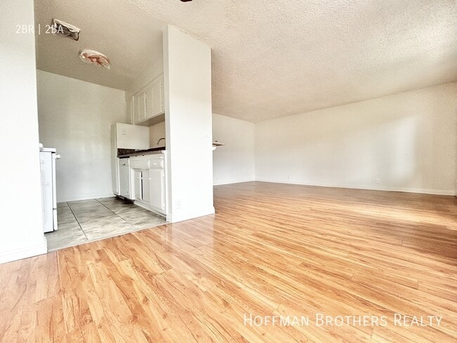 Photo - 10535 Lindley Ave Unit 26