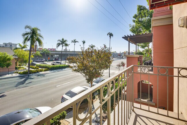 Photo - 1284 University Ave Unit SI FL1-ID1546265P