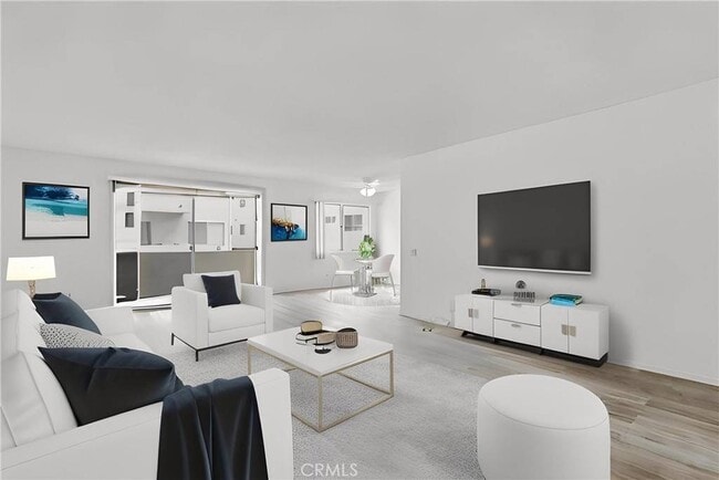 Photo - 5400 Lindley Ave Unit 121