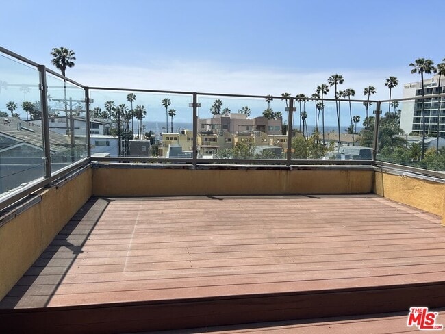 Photo - 2216 Main St Unit 204