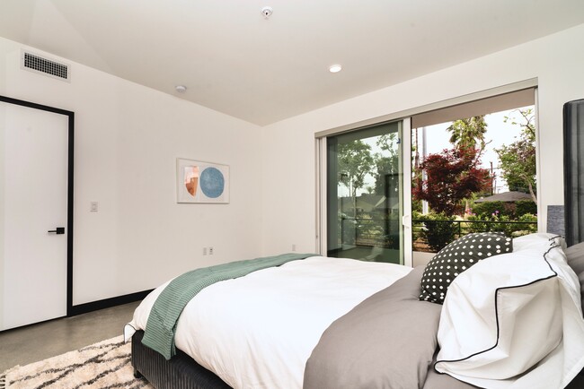 Photo - Village House Valley Village