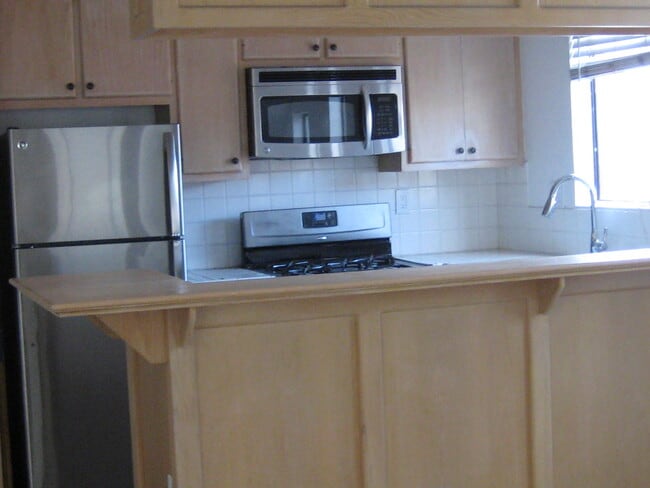 Photo - 512 Geneva Ave Unit AUD