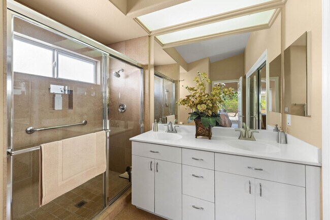 Photo - 78975 Champagne Ln