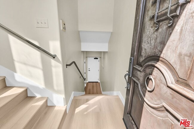 Photo - 3833 Huron Ave Unit 4