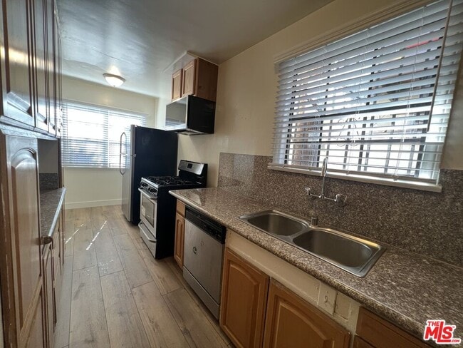 Photo - 4956 S San Vicente Blvd