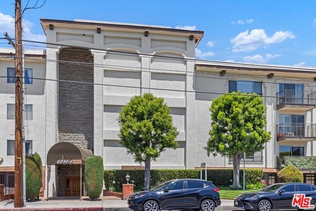 Photo - 12801 Moorpark St Unit 206