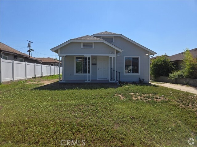Building Photo - 6232 Reno Ave Rental