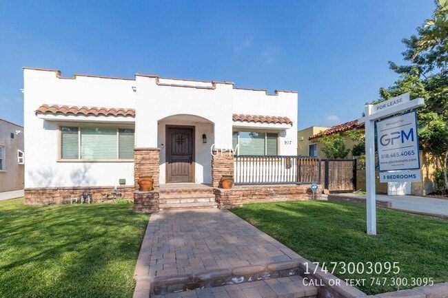 Building Photo - 917 Monterey Rd