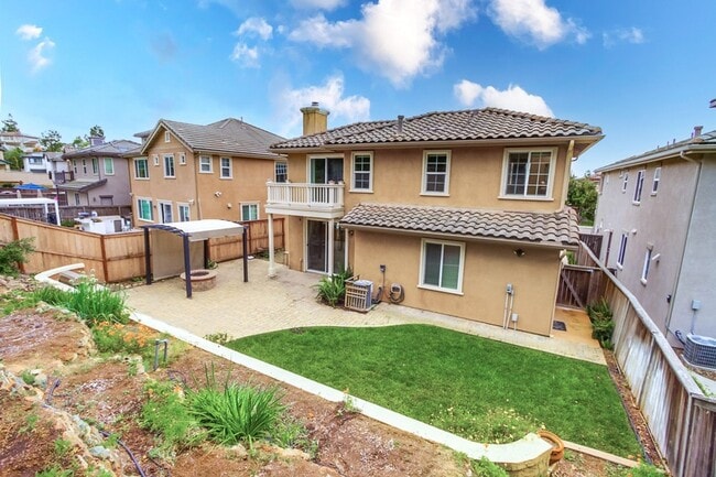 Building Photo - 4 Bedroom Cul-de-Sac home in San Elijo Hills!